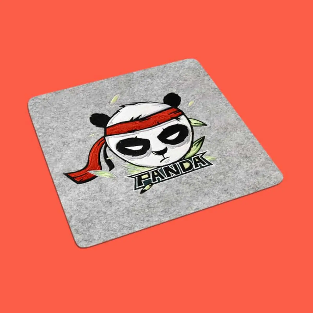 Pandakopf mit Stirnband Frontansicht Stick – Bild 1