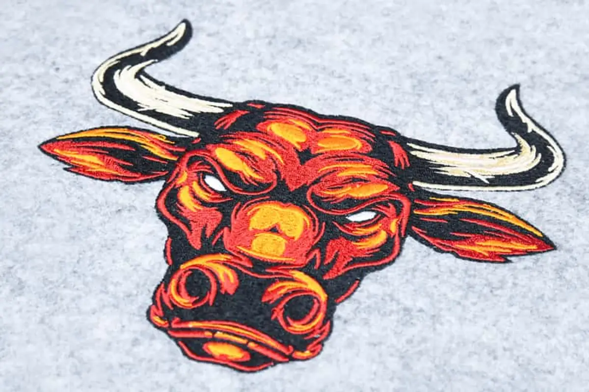 Stierkopf Frontansicht Stick – Bild 4