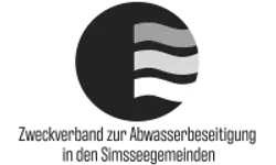 Logo Zweckverband zur Abwasserbeseitigung in den Simsseegemeinden AZV Simssee – Graustufen-Version