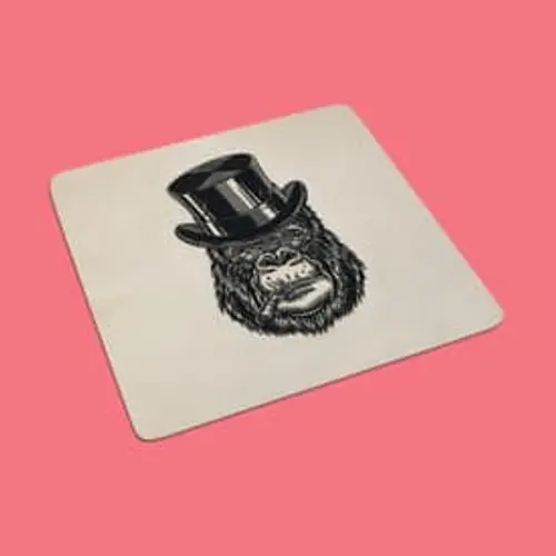 Kreatives Stickmotiv: Rauchender Gorillakopf mit Zylinder, Frontansicht. Perfekt für Mode und stylische Accessoires.